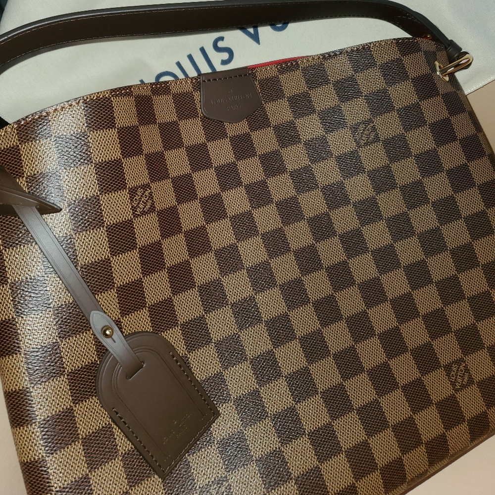 SOLD!!!! Louis Vuitton Graceful PM